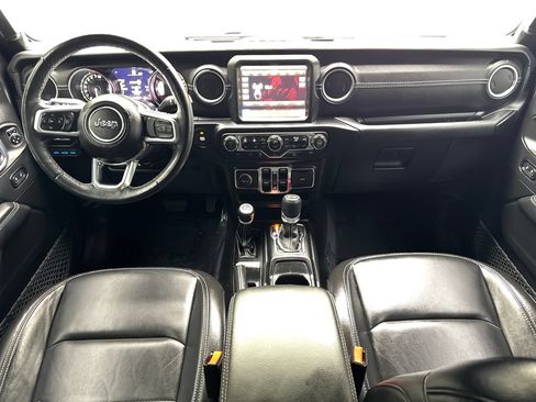 Used 2022 Jeep Wrangler Unlimited Sahara w/ Cold Weather Group AWD/4WD image 50