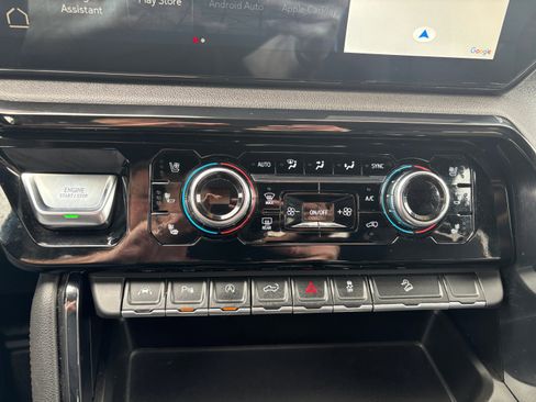 Used 2023 GMC Sierra 1500 AT4 w/ AT4 Premium Package image 14