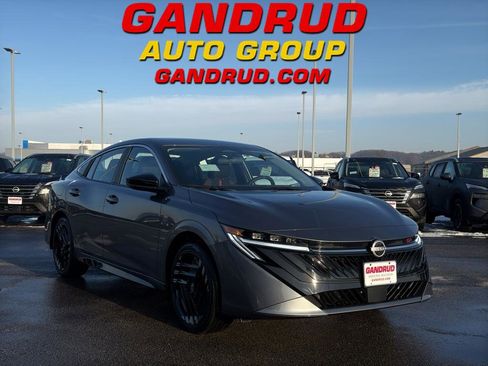 New 2026 Nissan Sentra SR image 1