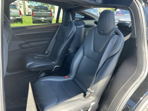 Used 2025 Tesla Model X AWD/4WD image 24
