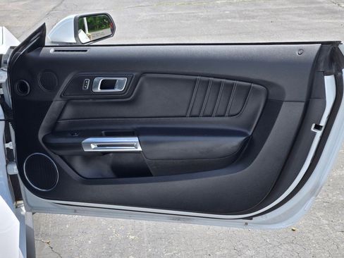 Used 2023 Ford Mustang Premium image 6