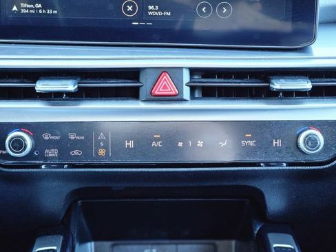 Used 2024 Kia Sorento S image 22