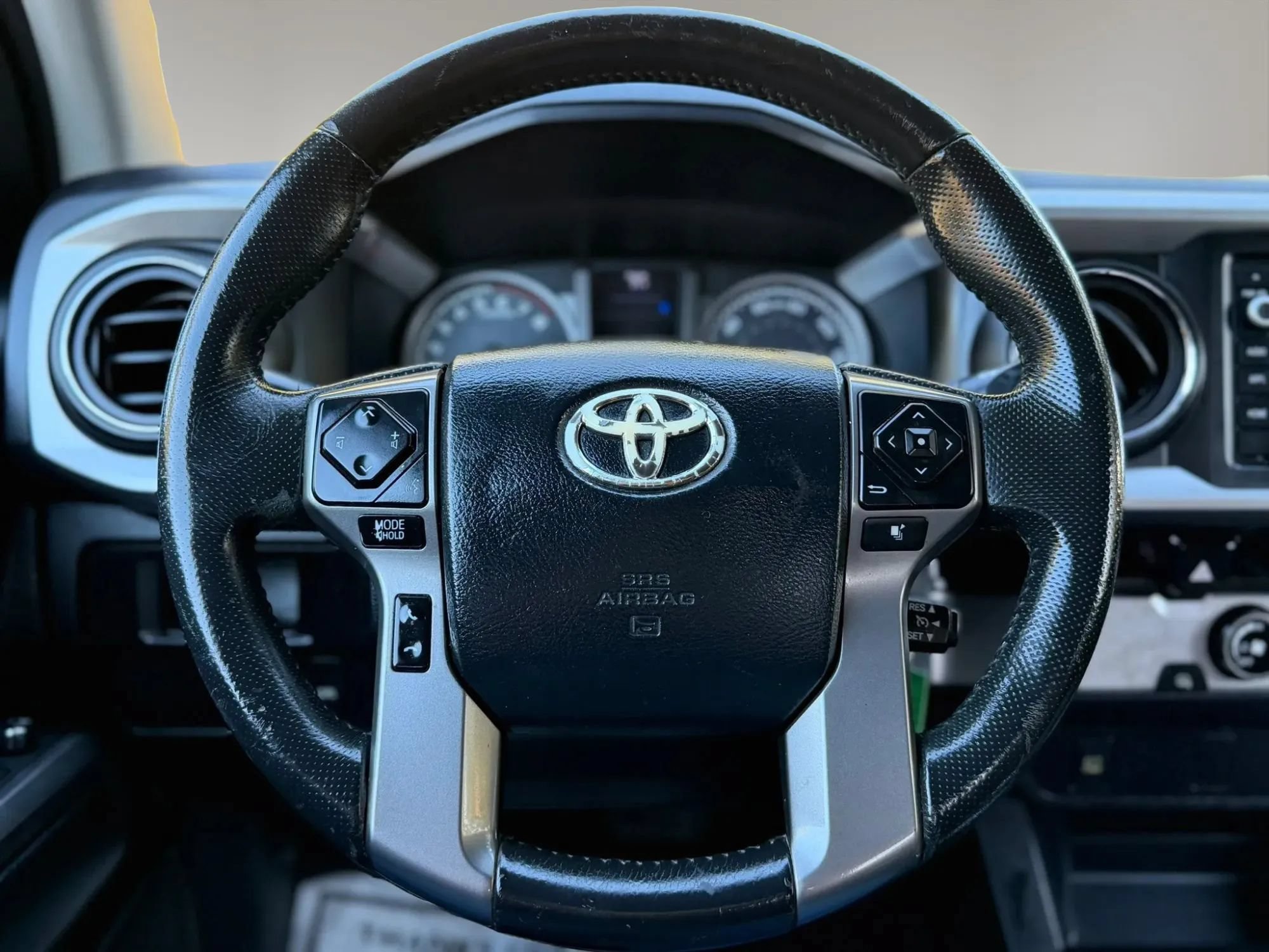 Used 2016 Toyota Tacoma SR5 RWD image 15
