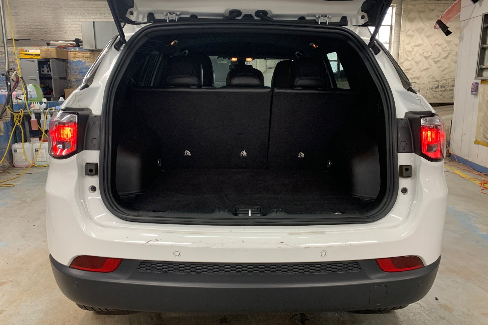Used 2025 Jeep Compass Limited AWD/4WD image 16