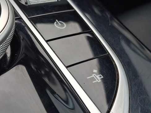 Certified 2018 Mercedes-Benz C 300 Coupe image 25