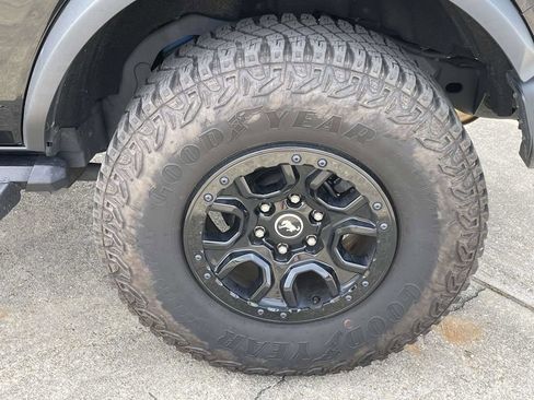 Used 2024 Ford Bronco Wildtrak AWD/4WD image 9