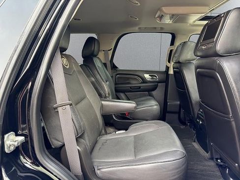 Used 2012 Cadillac Escalade Platinum image 17