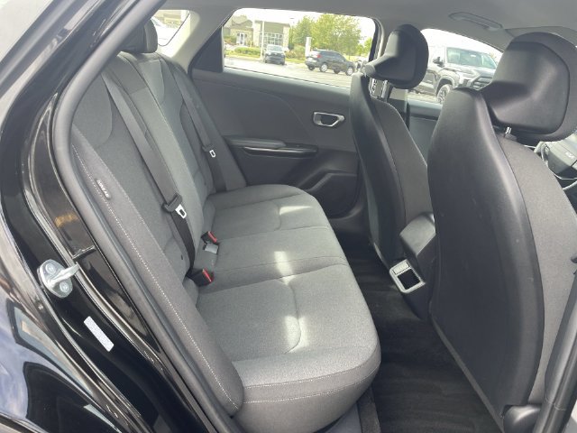 Used 2025 Kia K4 FWD image 36