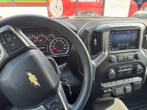 Used 2019 Chevrolet Silverado 1500 LT w/ Trailering Package AWD/4WD image 10