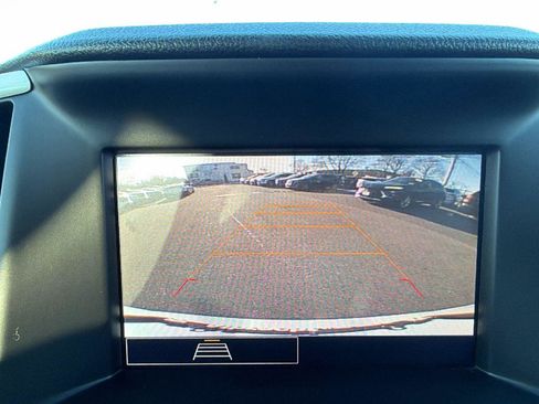 Used 2024 GMC Terrain SLE image 10