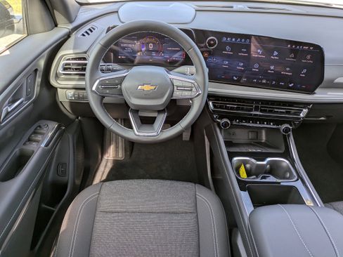 New 2026 Chevrolet Traverse LT w/ Sun and Wheel Package image 18