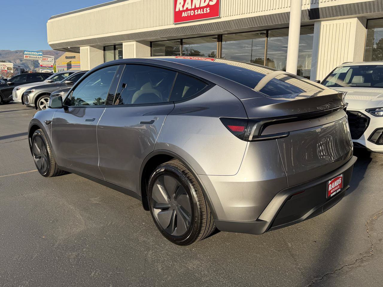 Used 2026 Tesla Model Y Long Range AWD/4WD image 10