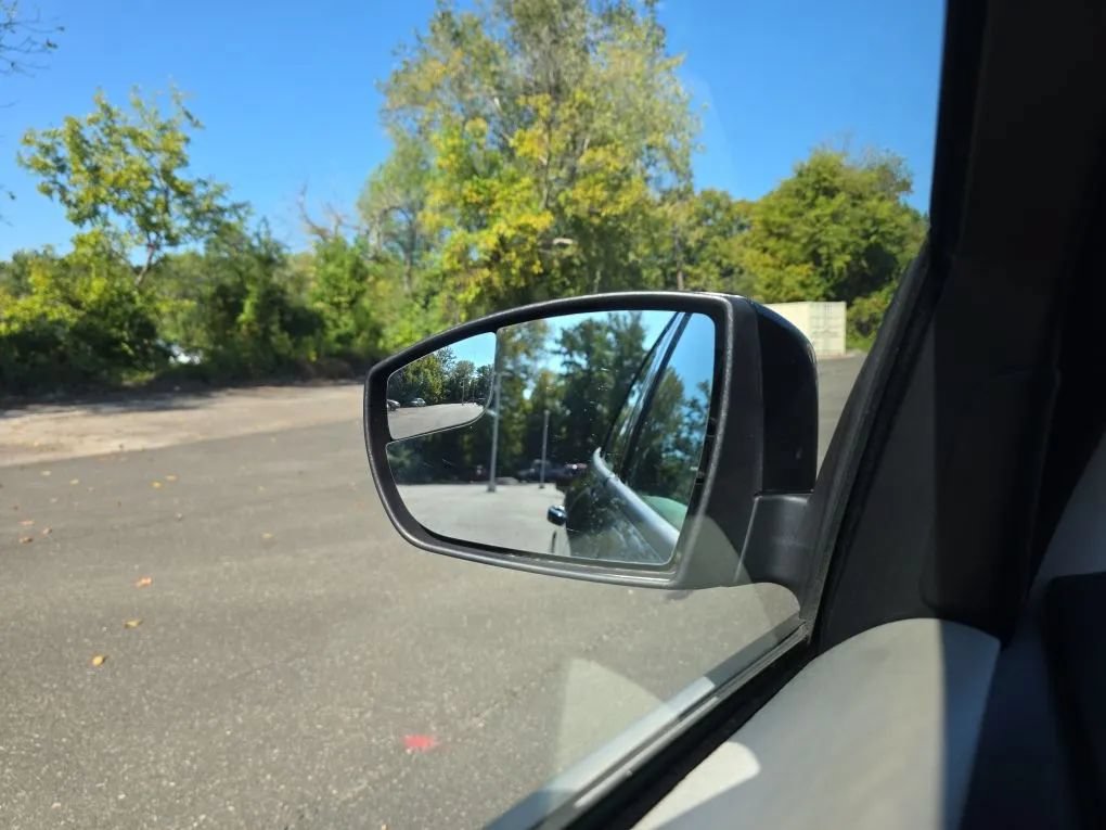 Used 2015 Ford Focus SE FWD image 19