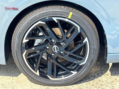 New 2026 Nissan Sentra SR w/ SR Premium Package FWD image 4