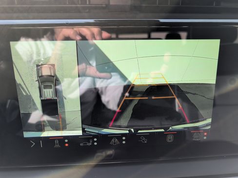 Used 2025 GMC Sierra 1500 AT4X image 24