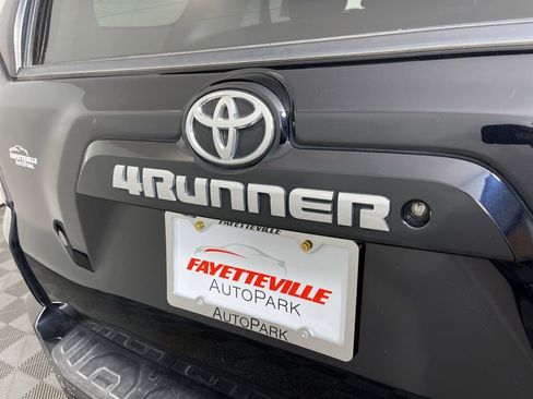 Used 2020 Toyota 4Runner SR5 image 3
