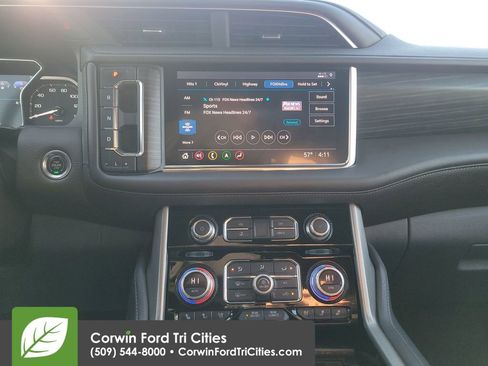 Used 2021 GMC Yukon XL Denali w/ Denali Premium Package AWD/4WD image 33