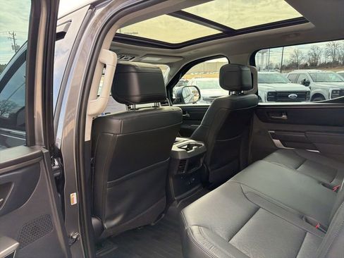 Used 2023 Toyota Tundra Limited image 15