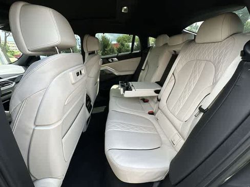 Used 2022 BMW X6 M50i w/ Executive Package AWD/4WD image 20