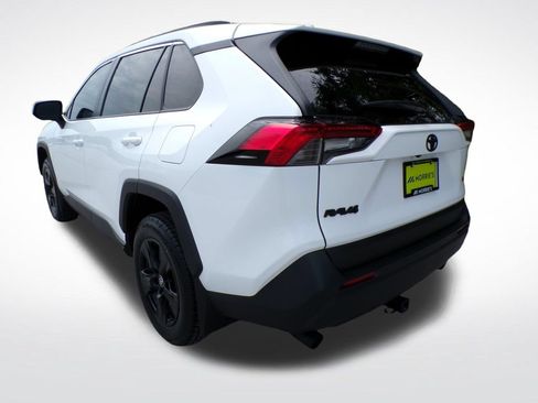 Used 2024 Toyota RAV4 XLE w/ Convenience Package FWD image 4