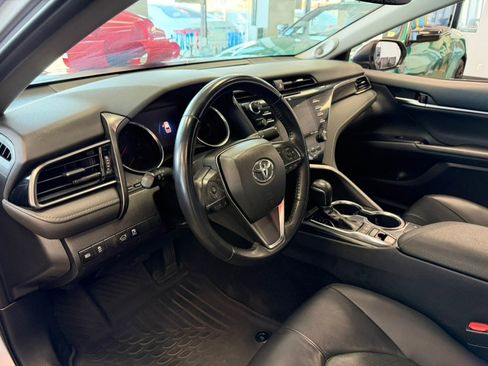 Used 2019 Toyota Camry XSE w/ Navigation Package image 21
