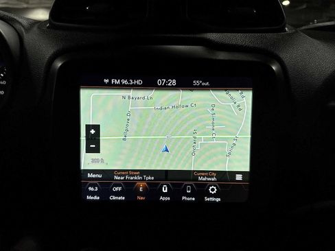 Used 2021 Jeep Renegade Latitude image 20