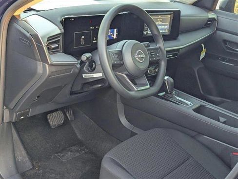 New 2025 Nissan Kicks S image 3