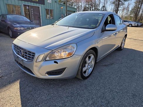 Used 2013 Volvo S60 T5 AWD/4WD image 3