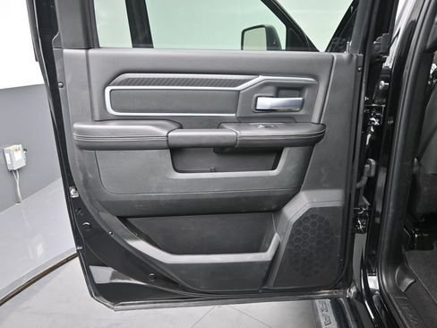 Used 2025 RAM 2500 Big Horn AWD/4WD image 13