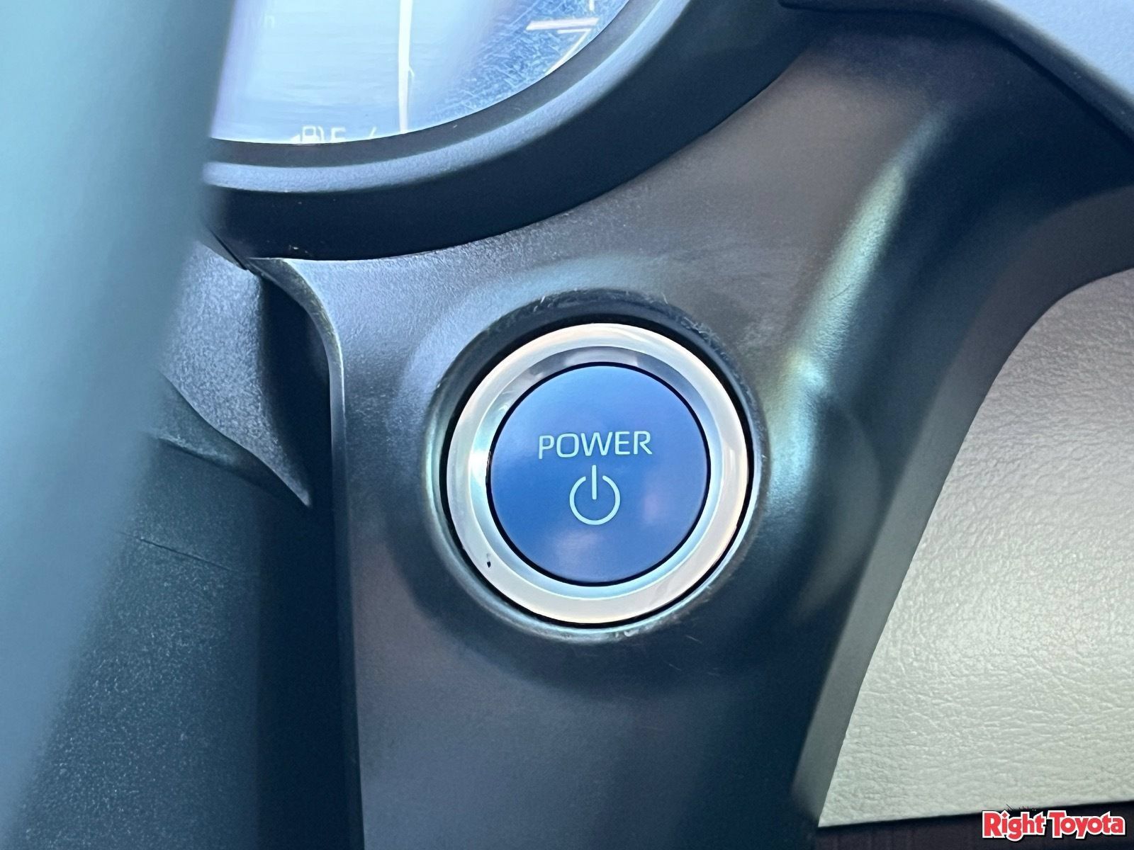Certified 2024 Toyota Sienna XLE FWD image 26
