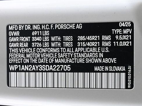 Certified 2025 Porsche Cayenne S image 30