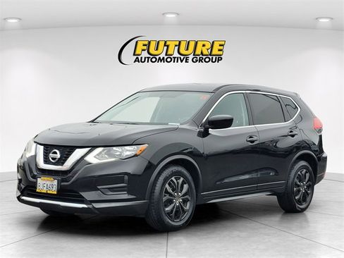 Used 2017 Nissan Rogue S image 5