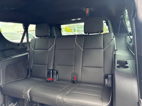New 2026 Cadillac Escalade ESV Luxury AWD/4WD image 11