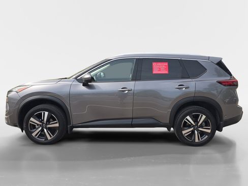 Certified 2025 Nissan Rogue SL AWD/4WD image 2
