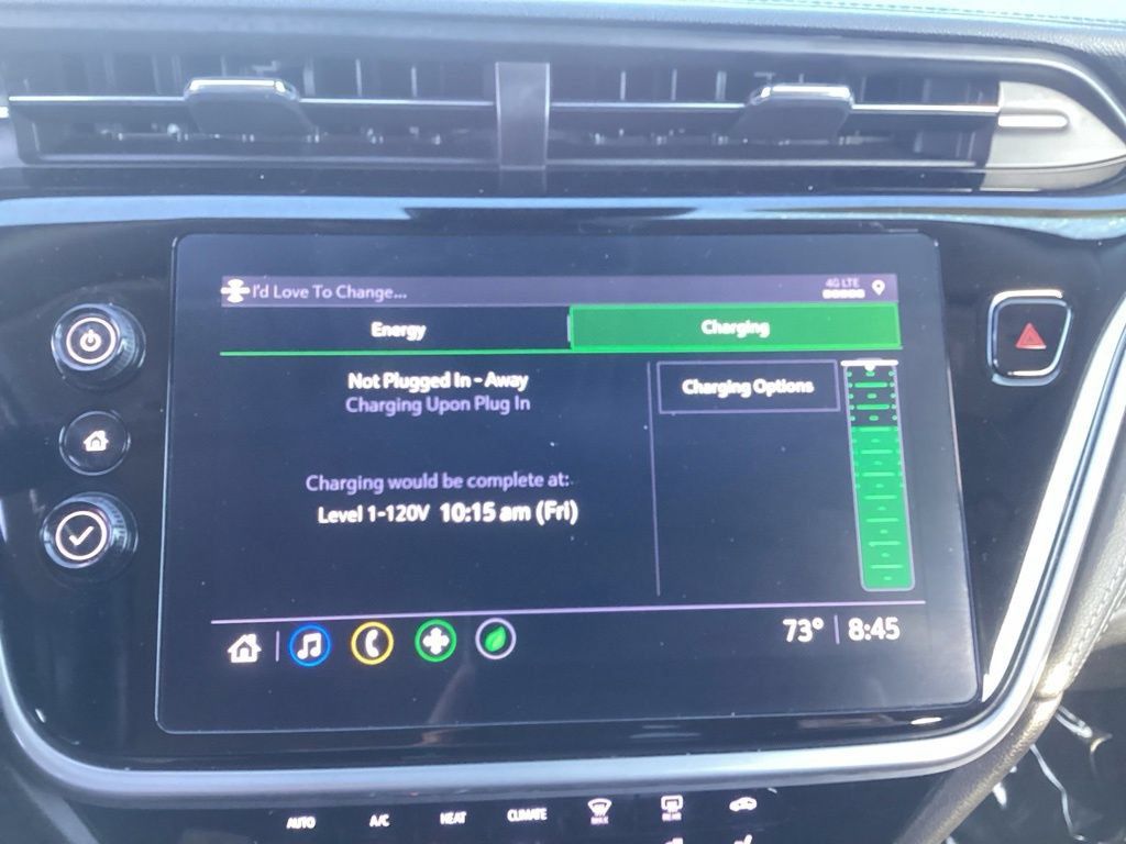 Used 2022 Chevrolet Bolt EUV LT w/ Comfort Package FWD image 22