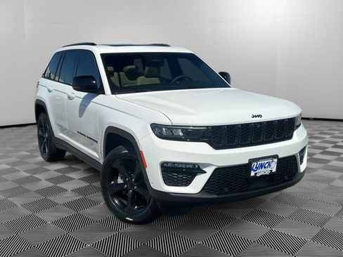 Used 2023 Jeep Grand Cherokee Limited w/ Luxury Tech Group II AWD/4WD image 5