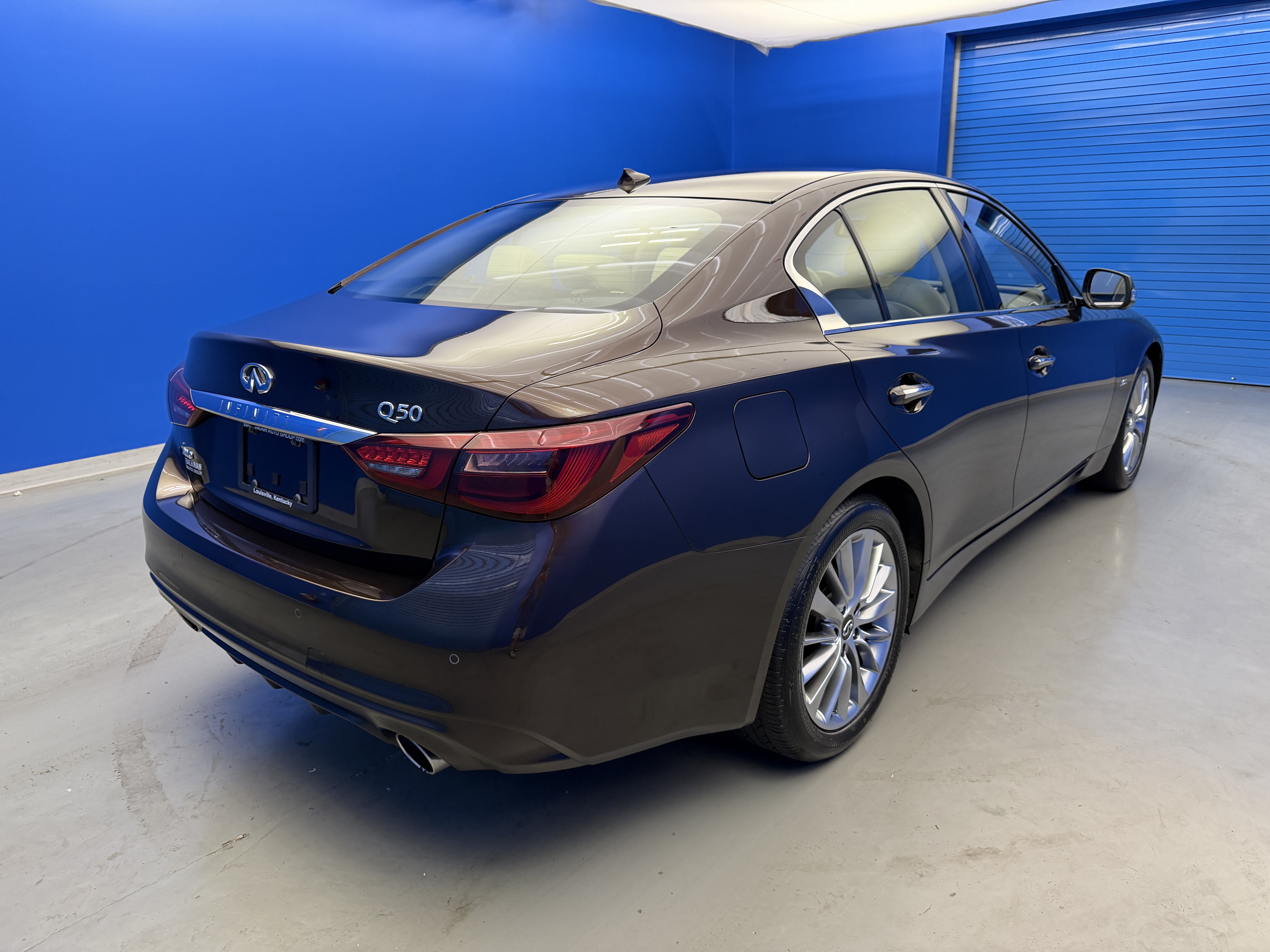 Used 2019 INFINITI Q50 Luxe w/ Essential Package (3.0T Luxe) AWD/4WD image 7