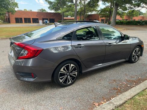 Used 2016 Honda Civic EX-T image 5