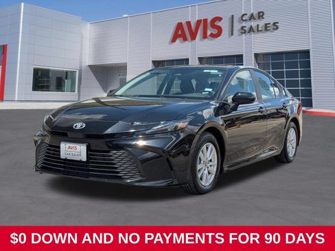 Used 2025 Toyota Camry LE FWD image 1