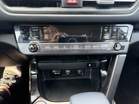 Used 2024 Kia Seltos EX image 21