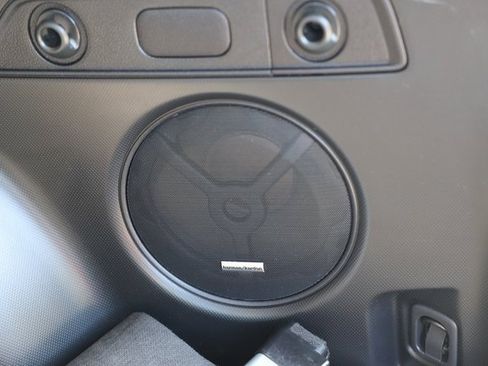 Used 2020 Subaru Forester Limited image 11