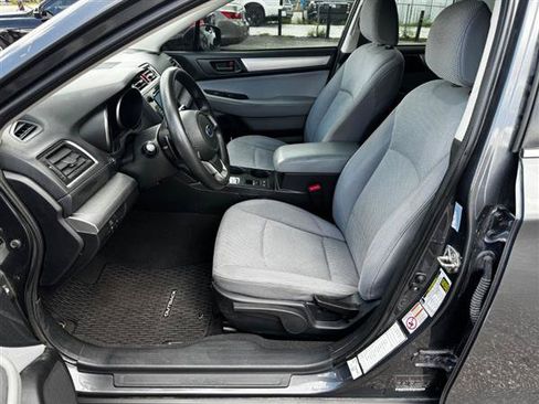 Used 2019 Subaru Outback 2.5i AWD/4WD image 8