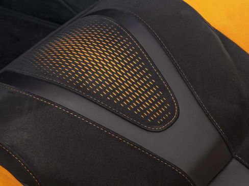 Used 2024 McLaren 750S Spider RWD image 18