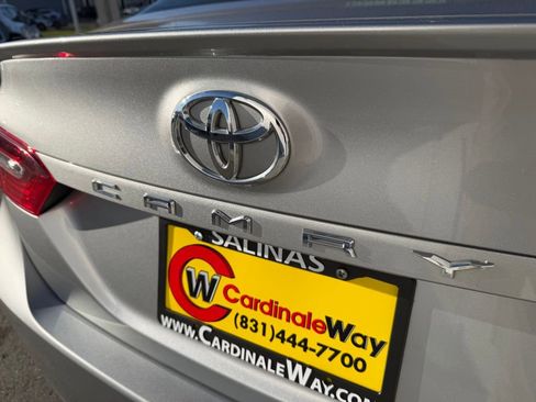 Used 2022 Toyota Camry SE image 10