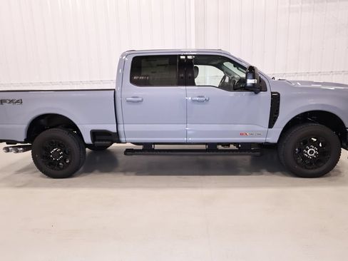 New 2026 Ford F350 Lariat w/ Black Appearance Package AWD/4WD image 2