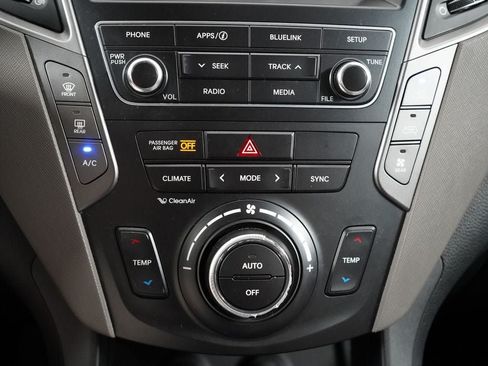 Used 2017 Hyundai Santa Fe SE w/ Cargo Package AWD/4WD image 33
