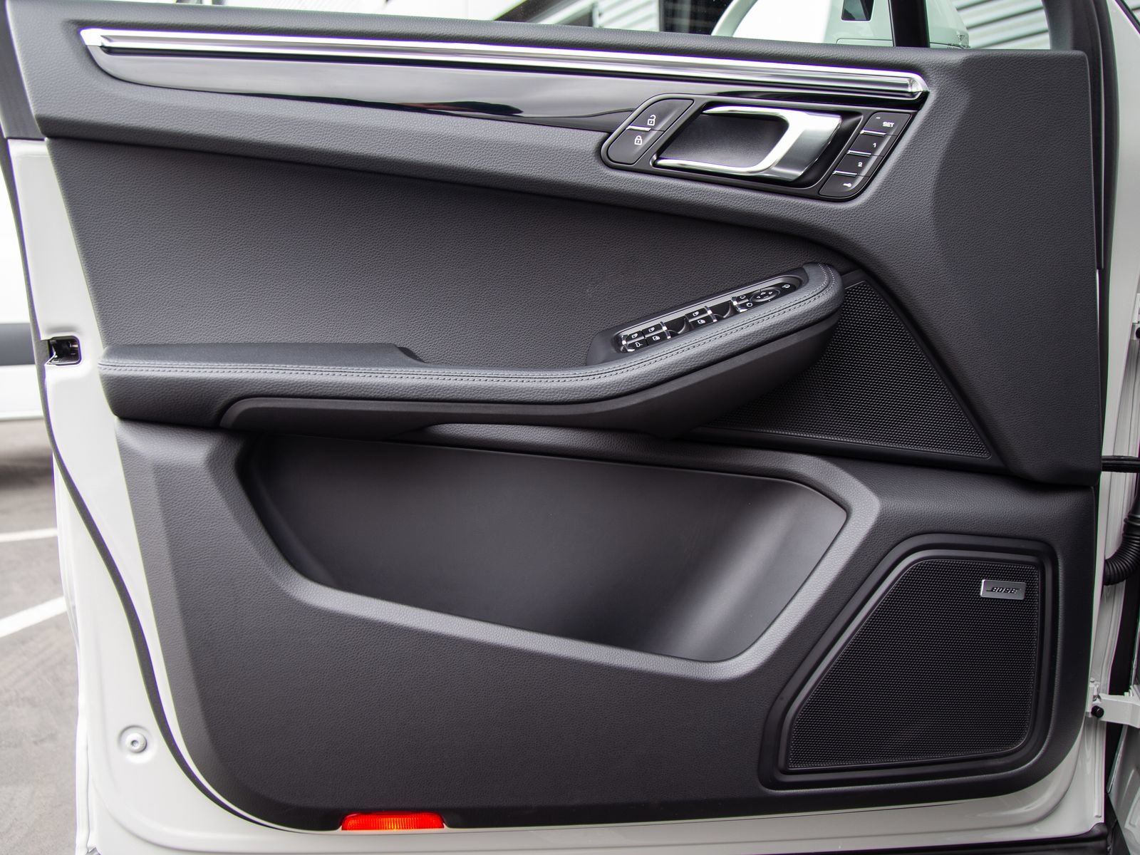 Used 2026 Porsche Macan S AWD/4WD image 14