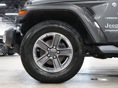 Used 2019 Jeep Wrangler Unlimited Sahara AWD/4WD image 35