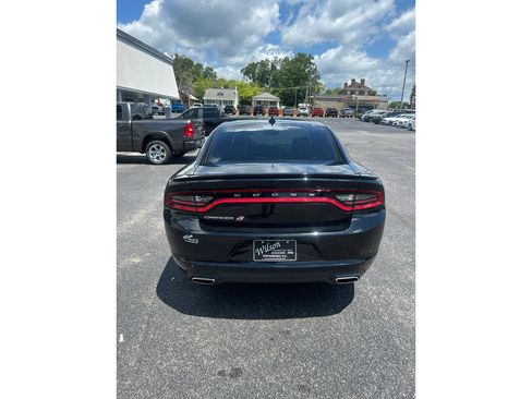 Used 2020 Dodge Charger SXT AWD/4WD image 5