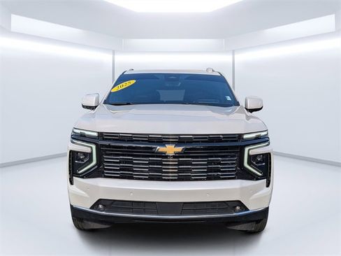 Used 2025 Chevrolet Tahoe High Country image 8